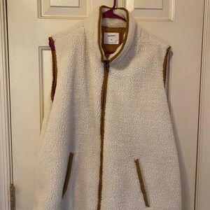 Old Navy Cream Sherpa Zip Vest with Tan Trim